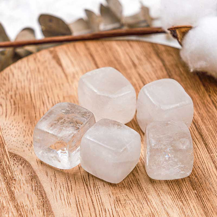 Cube de cristal pur de quartz transparent Olivenorma 