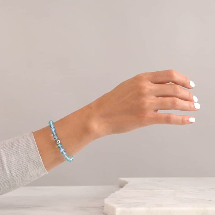 Bracelet en perles de verre cristal bleu clair Olivenorma