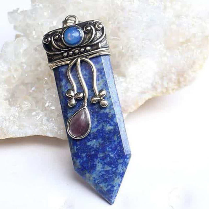 Collier en pierre naturelle de protection de la déesse Olivenorma 
