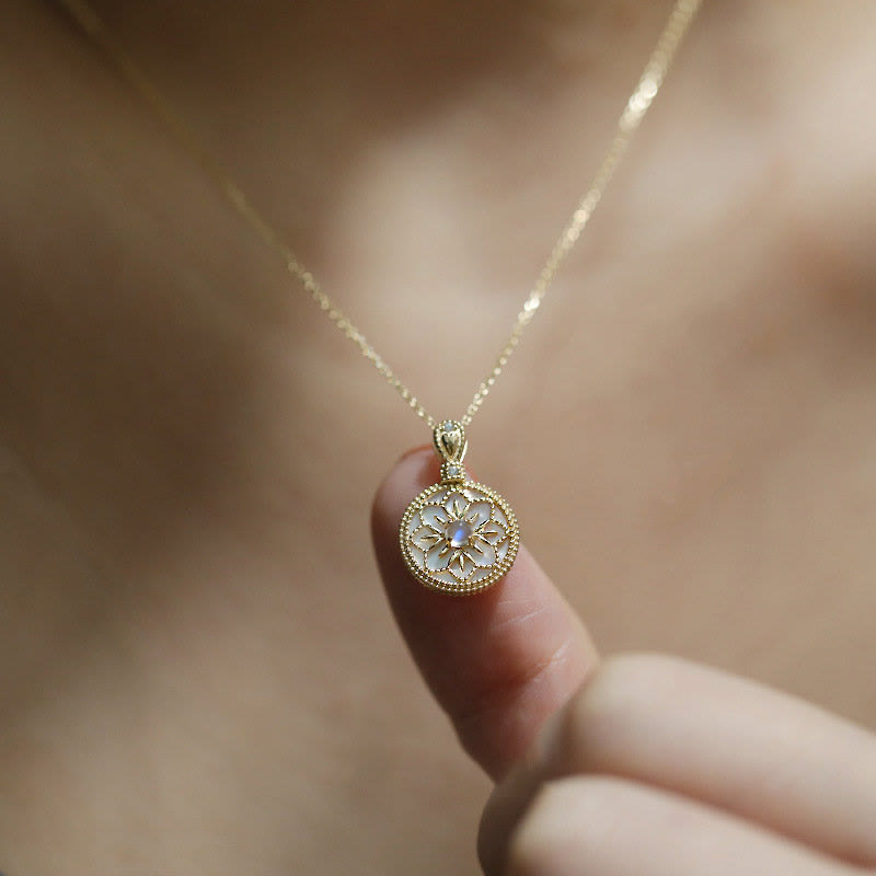 Collier pendentif floral en pierre de lune naturelle Olivenorma