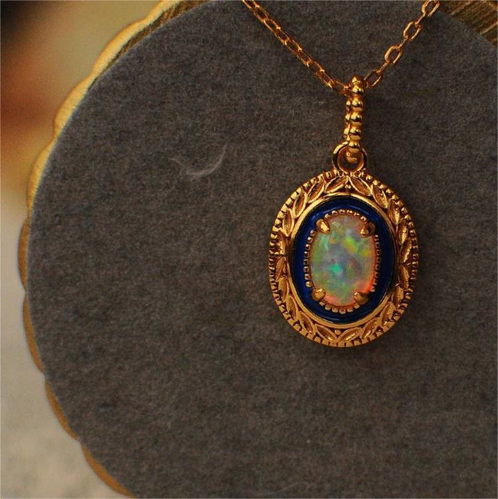 Collier avec pendentif incrusté d'opale naturelle Olivenorma