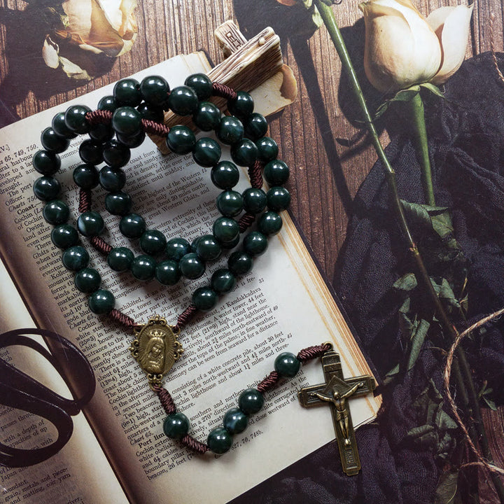Collier chapelet avec pendentif croix sacrée en agate mousse Olivenorma 