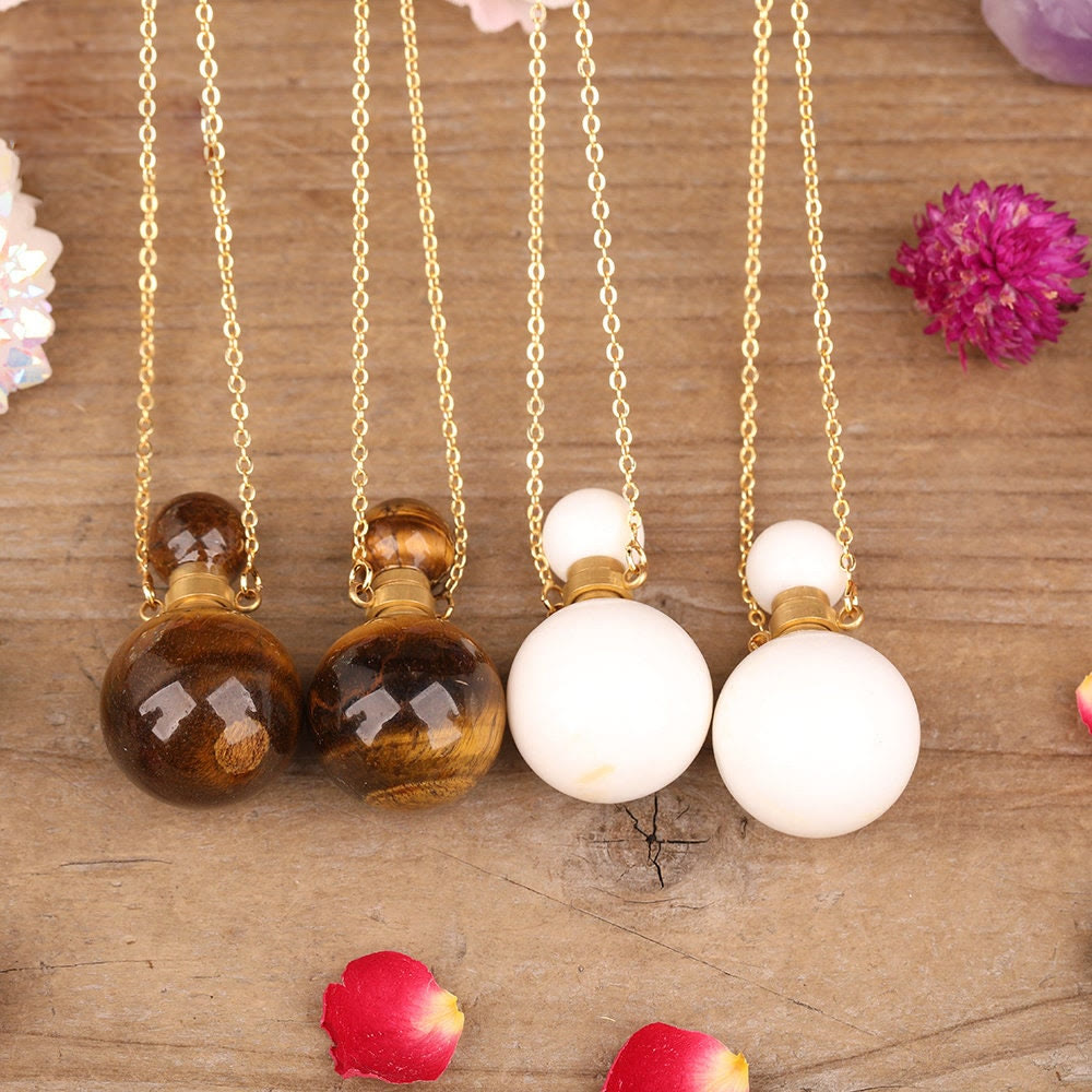 Collier pendentif bouteille de parfum en pierre ronde Olivenorma