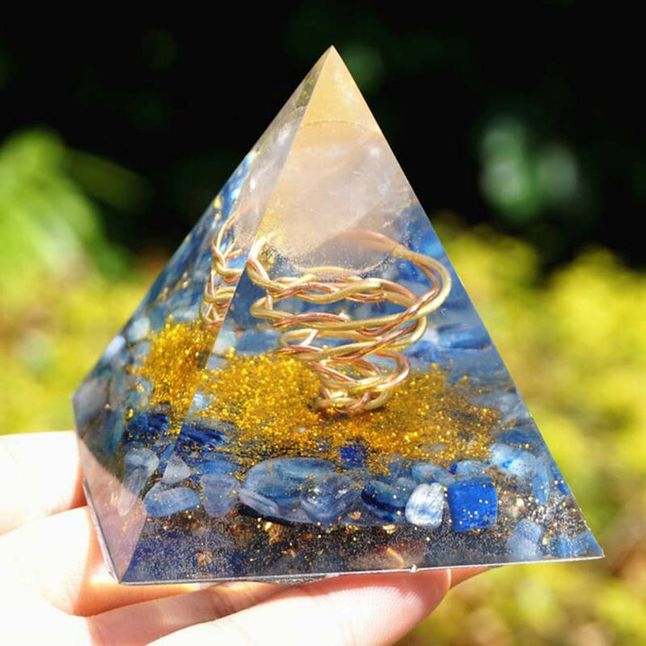 Pyramide orgonite en quartz rose et cyanite Olivenorma