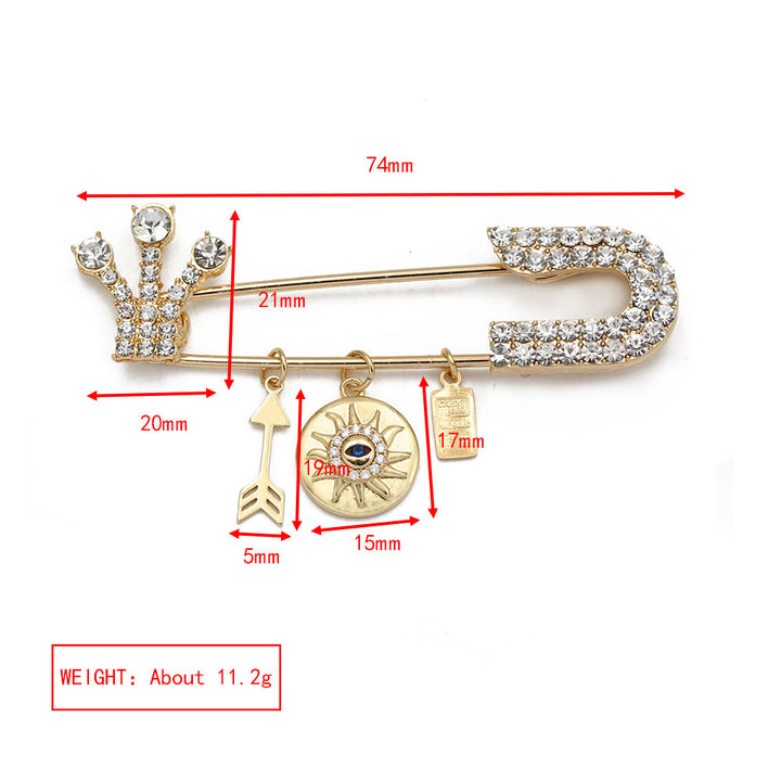 Broche en forme de cœur avec mauvais œil en zircon blanc Olivenorma 