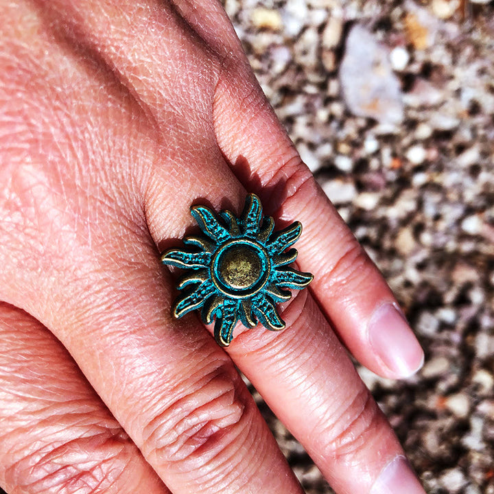Bague soleil vert foncé en bronze exotique gothique Olivenorma