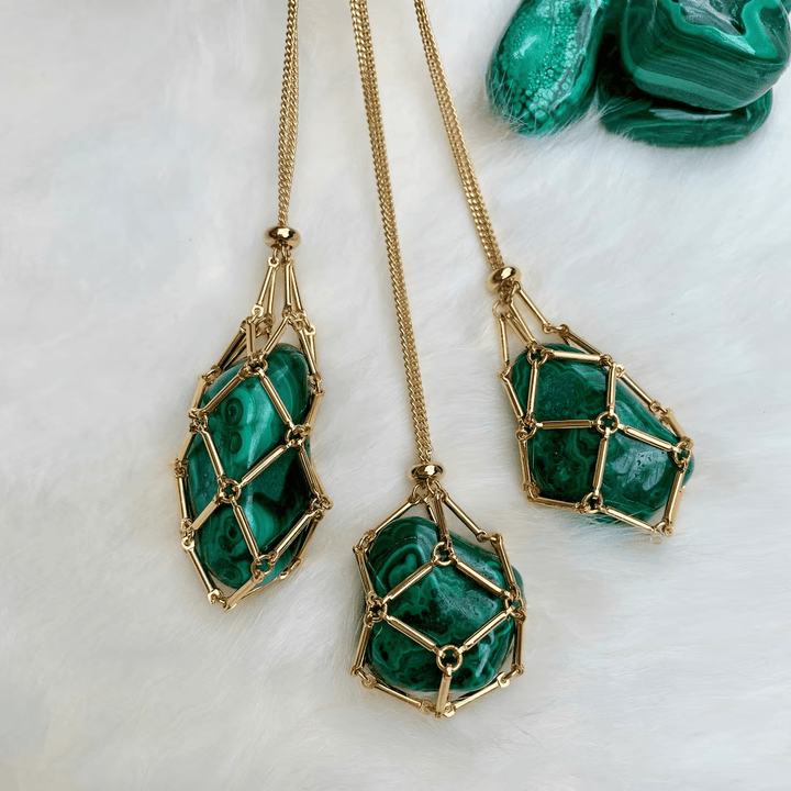 Collier avec pendentif en pierre brute et maille métallique en cristal Olivenorma 