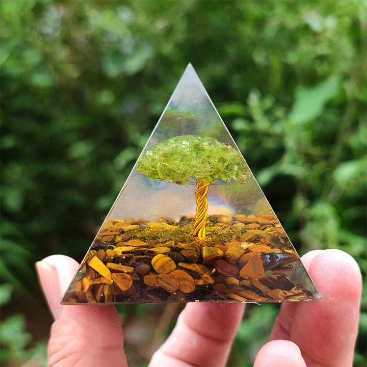 Pyramide d'orgone de l'arbre de vie Olivenorma Tiger Eye avec péridot