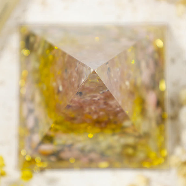 Pyramide d'orgone en quartz fraise Olivenorma avec rhodonite arbre de vie