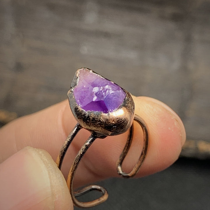 Bague ajustable en pierre brute irrégulière naturelle Olivenorma avec douze pierres de naissance