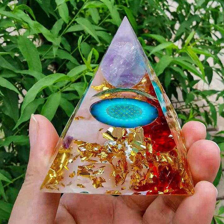 Sphère d'améthyste Olivenorma avec pyramide d'orgone en cristal rose 