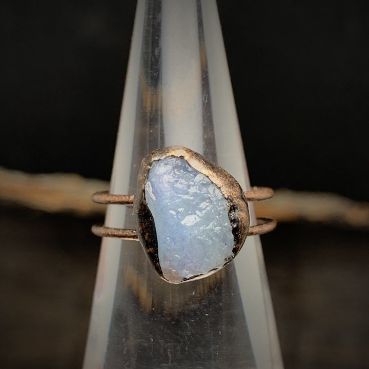 Bague ajustable en pierre brute irrégulière naturelle Olivenorma avec douze pierres de naissance