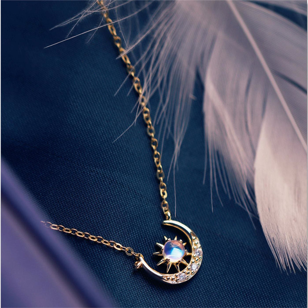 Collier en or 18 carats avec pierre de lune naturelle et soleil et lune Olivenorma 
