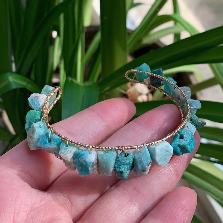 Bracelet enroulé en fil de fer avec perles de gravier en cristal naturel Olivenorma 