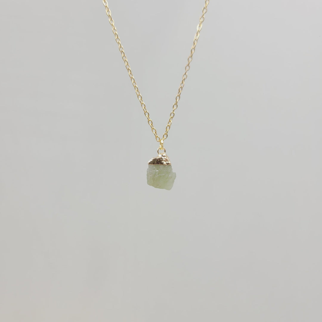 Collier en pierre précieuse brute irrégulière en cristal Olivenorma
