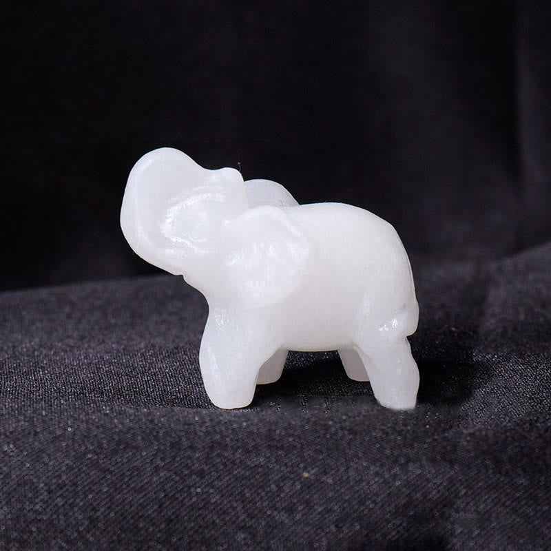 Ornement en pierre précieuse sculptée en cristal naturel Olivenorma