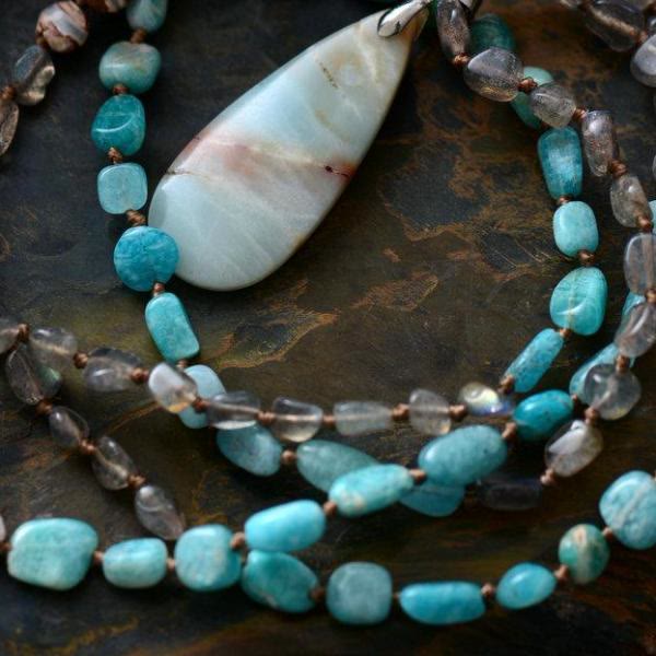 Pendentif Mala en pierre de cristal d'amazonite, de labradorite et d'agate Olivenorma