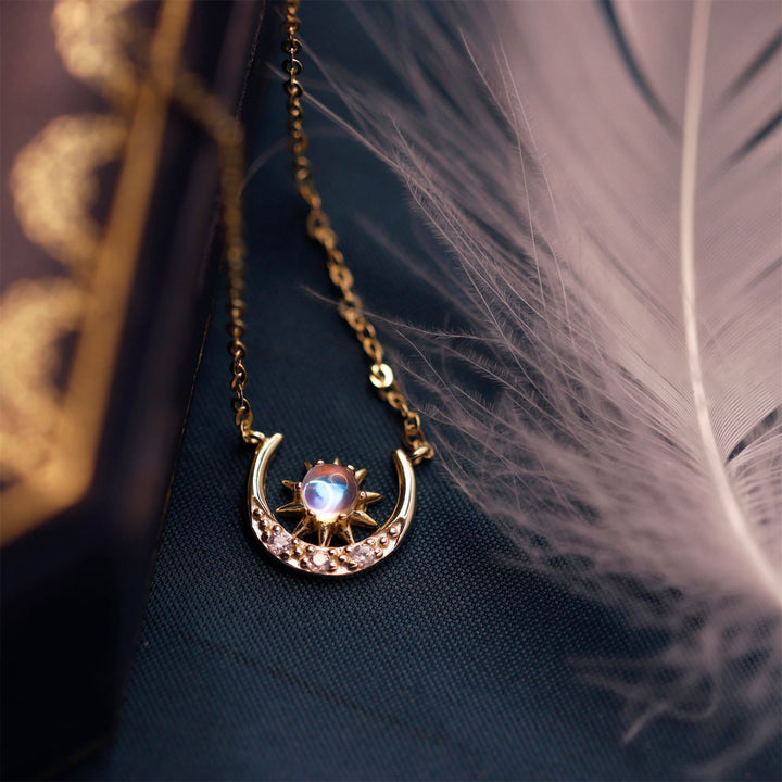 Collier en or 18 carats avec pierre de lune naturelle et soleil et lune Olivenorma 