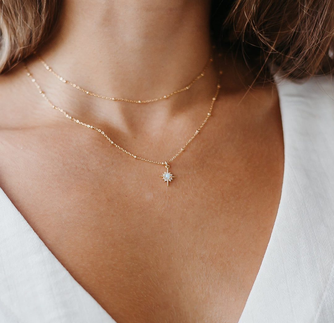 Collier étoile délicate Northstar en zircon blanc opale Olivenorma