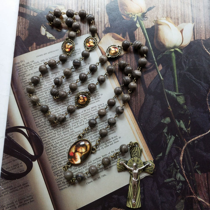 Collier chapelet en bois noir Olivenorma avec croix et médaille sacrée