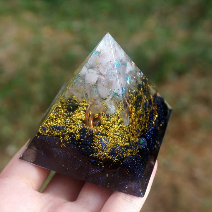Pyramide d'orgone en quartz rose et grès bleu Olivenorma
