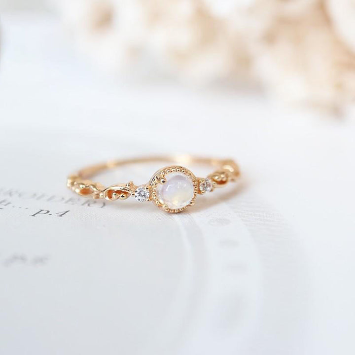 Bague délicate en pierre de lune naturelle et zircone Olivenorma