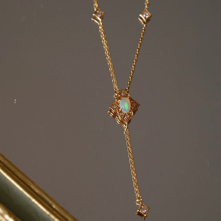 Collier en or 14 carats avec pétales d'opale vintage Olivenorma