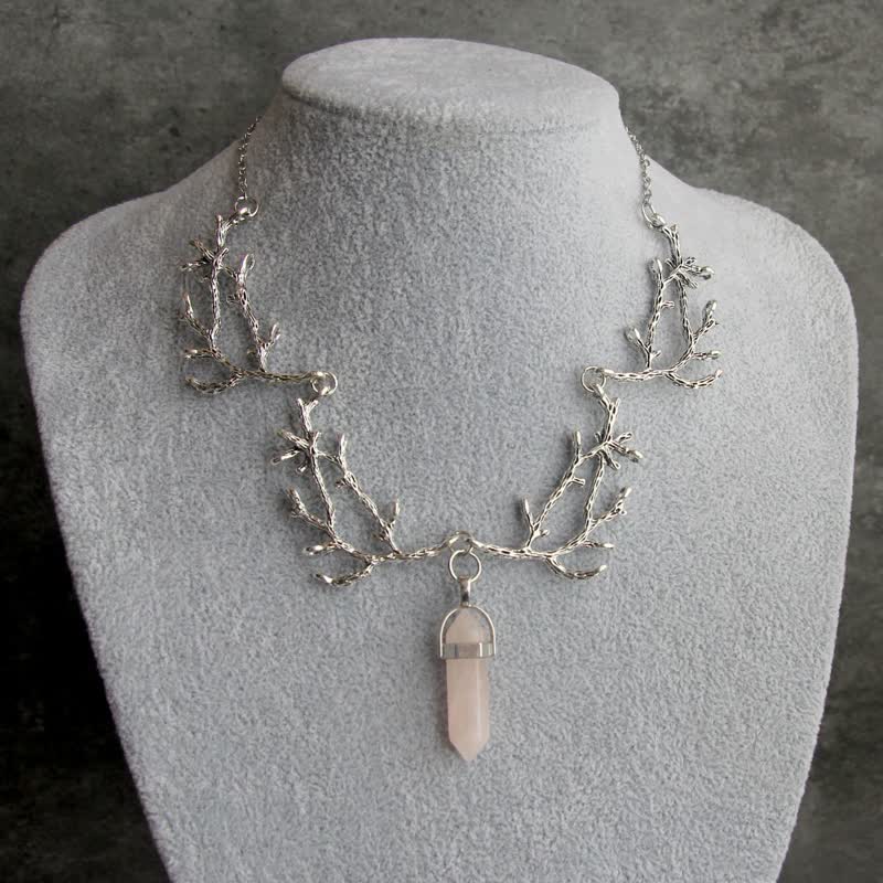 Olivenorma « La Lumière du Mantra » – Collier Hexagonal en Cristal Naturel 