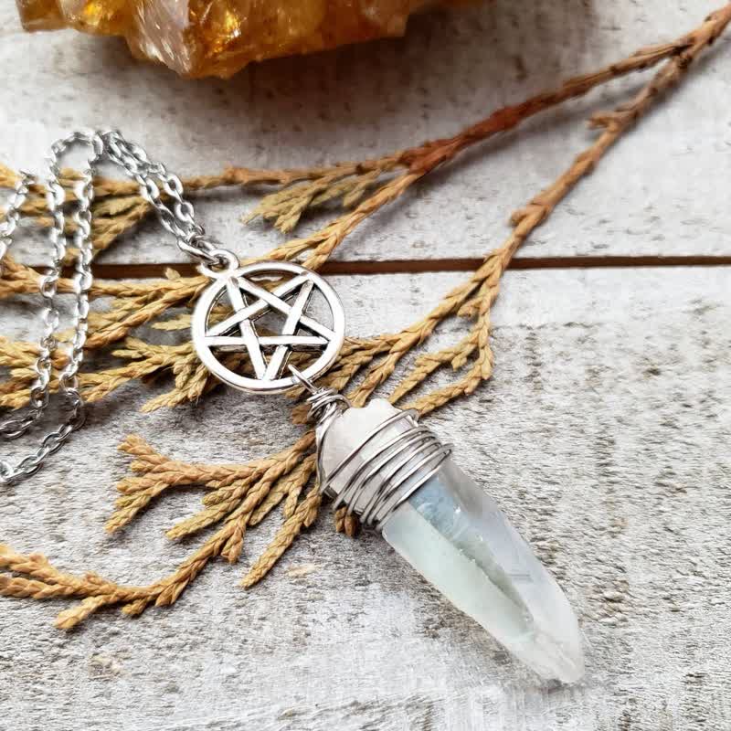 Collier de sorcière en quartz pentagramme Olivenorma 