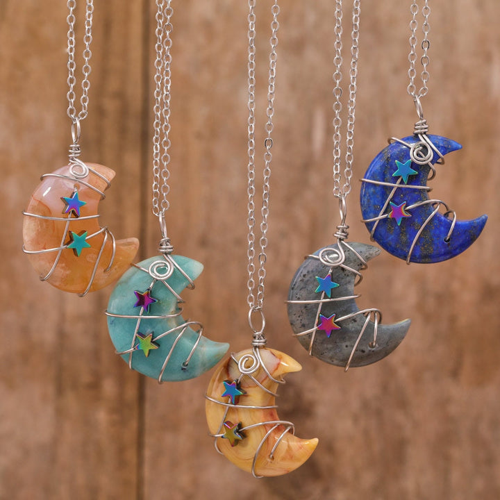 Collier étoile enveloppé de fil de lune en cristal de quartz Olivenorma