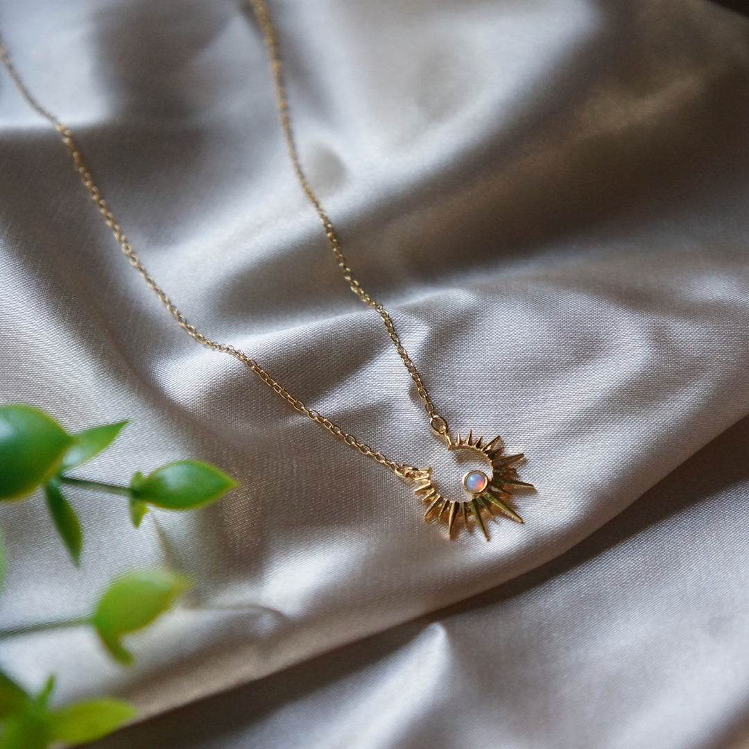 Collier de clavicule en opalite naturelle et rayon de soleil Olivenorma