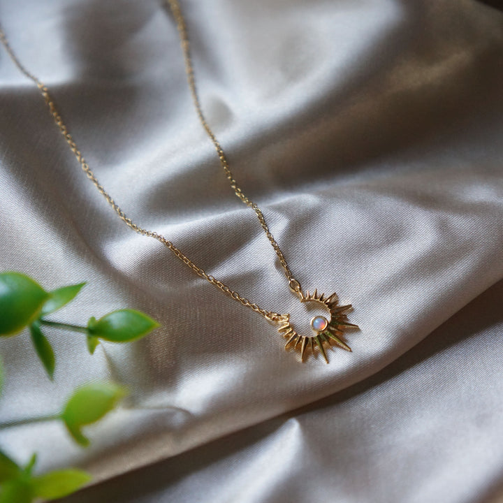 Collier de clavicule en opalite naturelle et rayon de soleil Olivenorma