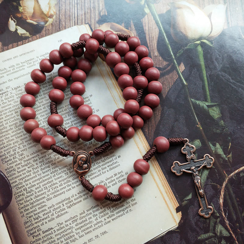 Collier chapelet en perles de bois rouge marron Olivenorma de 10 mm 