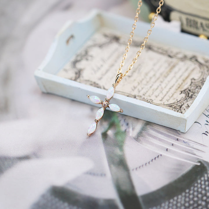 Collier pendentif croix en pierre de lune artificielle en opale Olivenorma