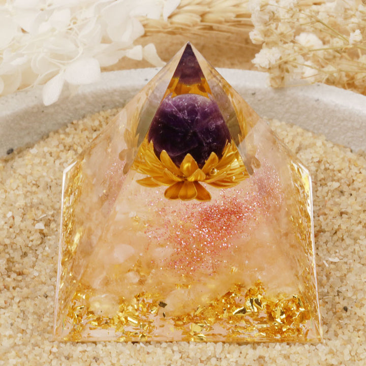 Pyramide orgone en quartz clair améthyste Olivenorma