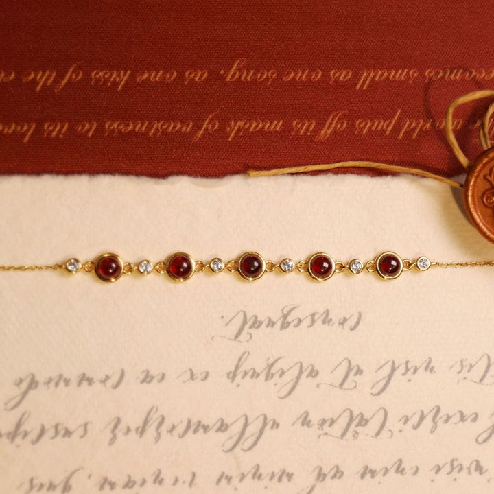 Bracelet porte-bonheur en or avec grenat naturel Olivenorma 