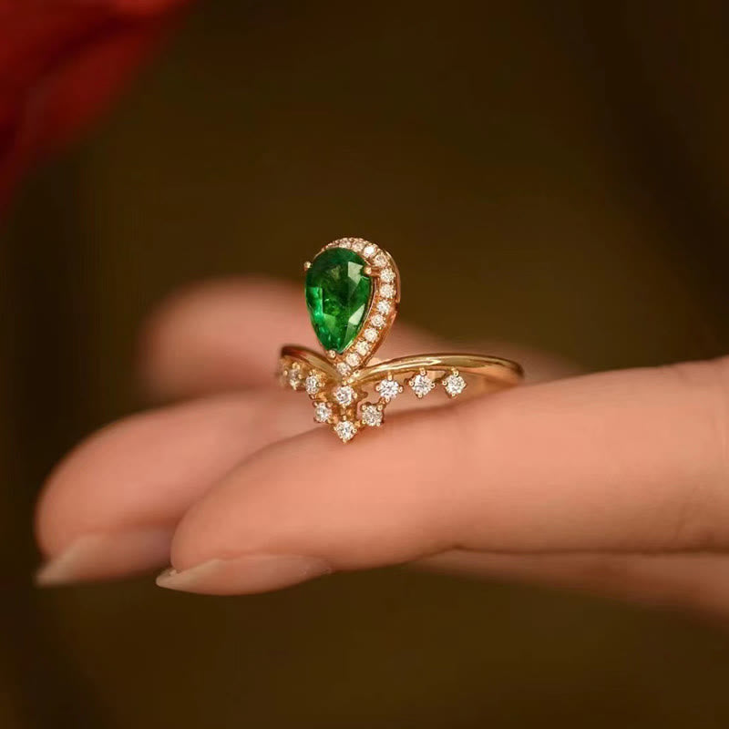 Bague délicate émeraude avec zircon Olivenorma