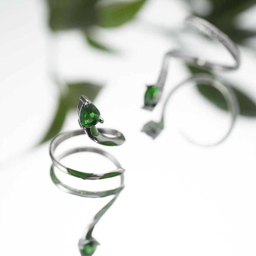 Bague manchette serpent émeraude Olivenorma