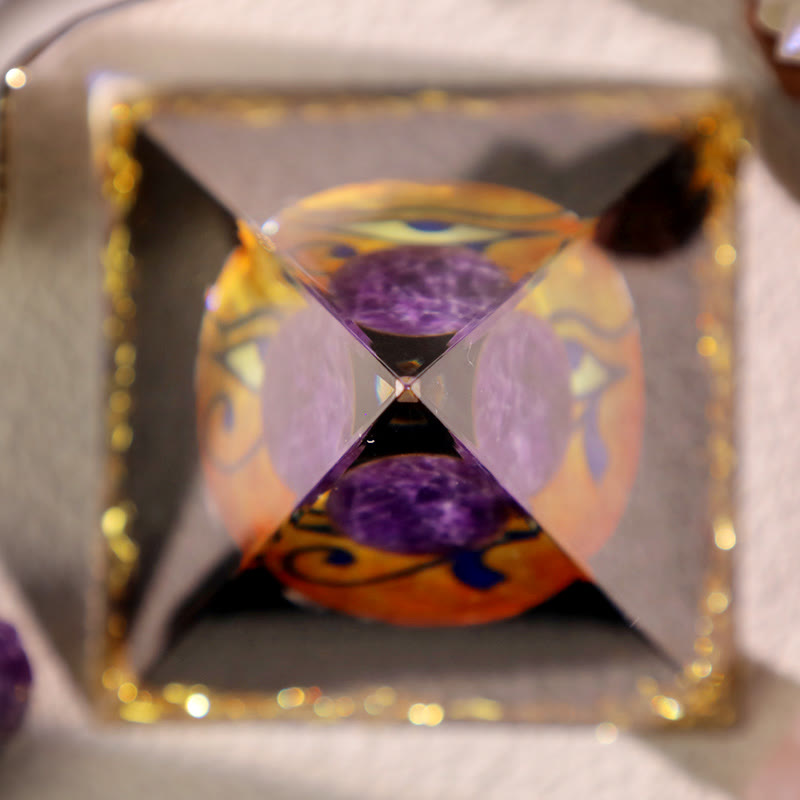 Pyramide d'orgone Oeil d'Horus en obsidienne améthyste Olivenorma