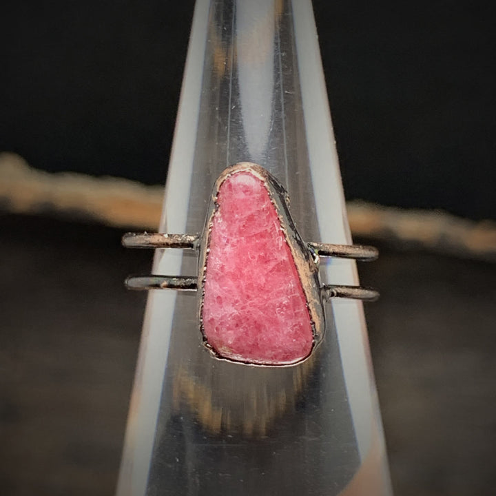 Bague ajustable en pierre brute irrégulière naturelle Olivenorma avec douze pierres de naissance